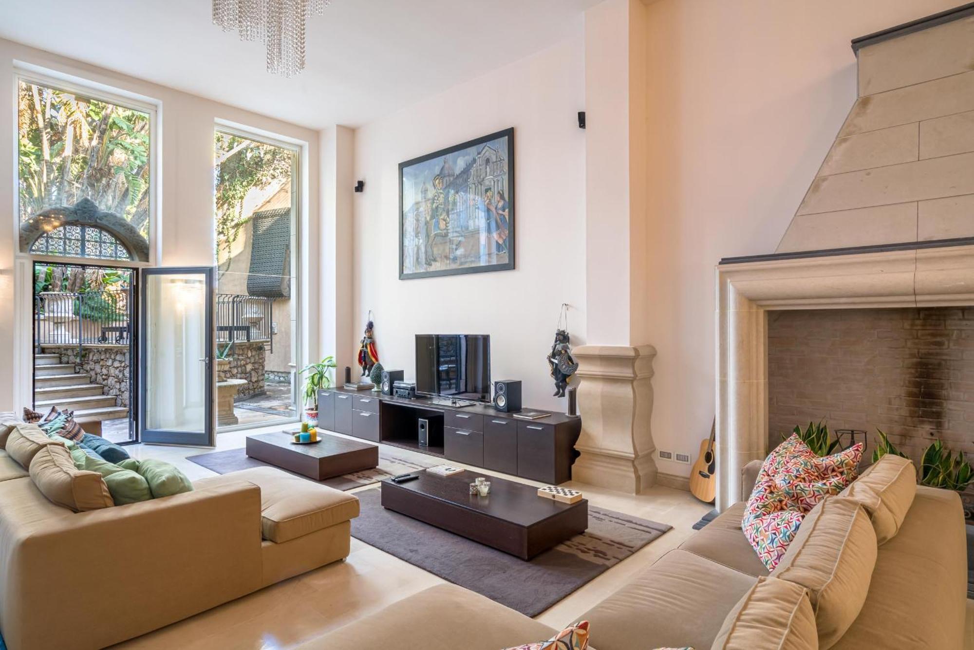 Atelier Taormina Spacious Guesthouse With Pool מראה חיצוני תמונה